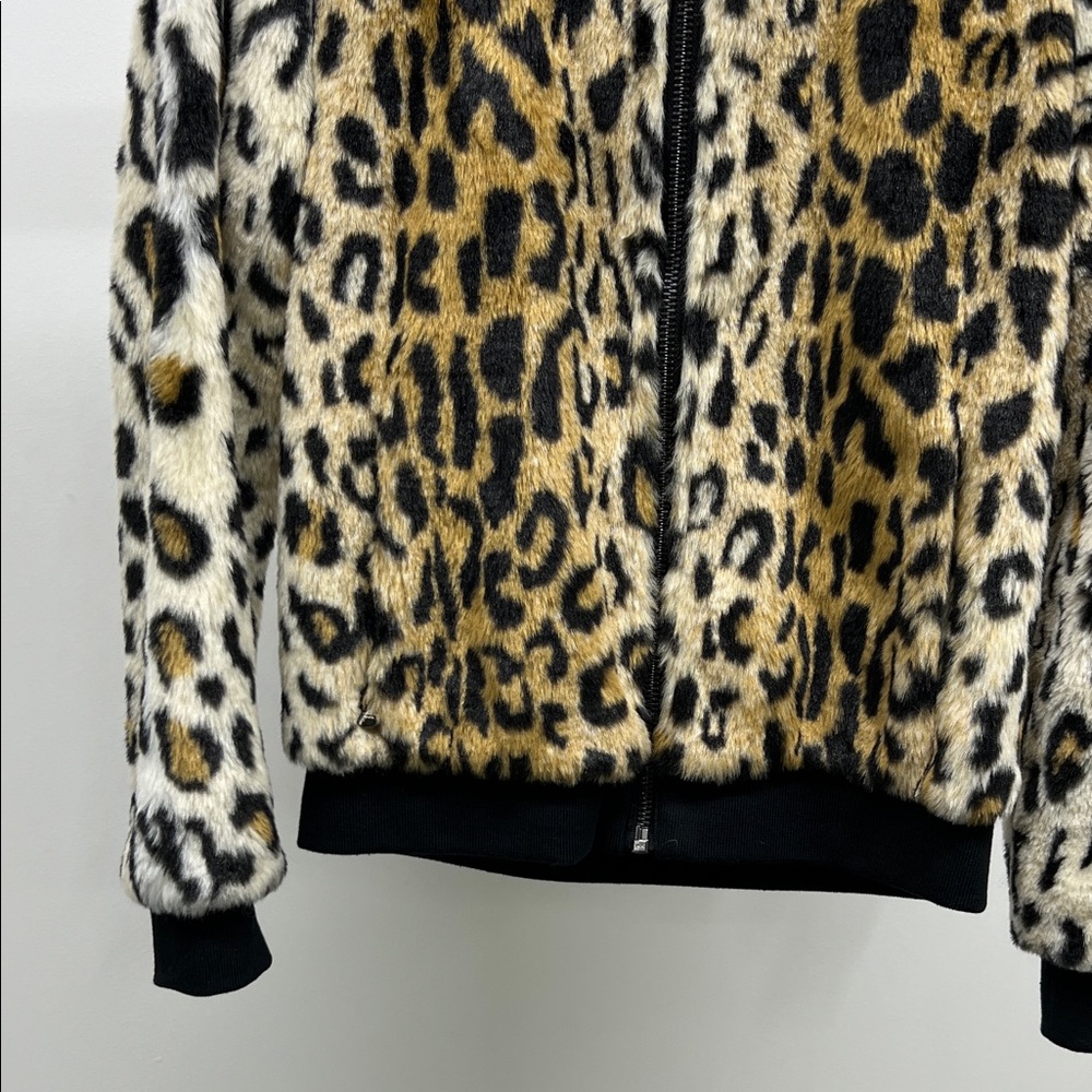 Leopard Print Fuzzy Bomber Jacket - Picture 3 of 6